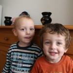 G Filip i Nikola, dva dvogodišnjaka sada u obnovljenom stanu