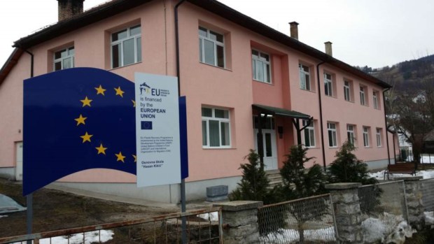 I Učenici osnovne škole Hasan Kikić u Olovu koja je takođe obnovljena EU sredstvima ponovo mogu bezbjedno pohađati nastavu